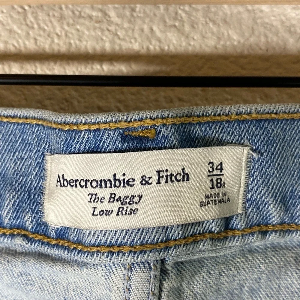 Abercrombie & Fitch Low Rise Baggy Jean Cuffed  24 / 18R